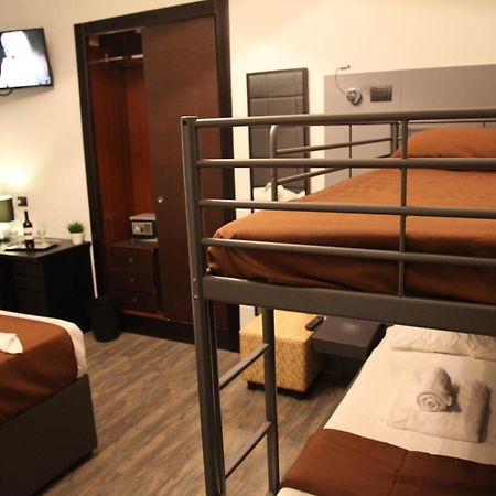 Dolce Vita Rooms เนเปิลส์ ภายนอก รูปภาพ