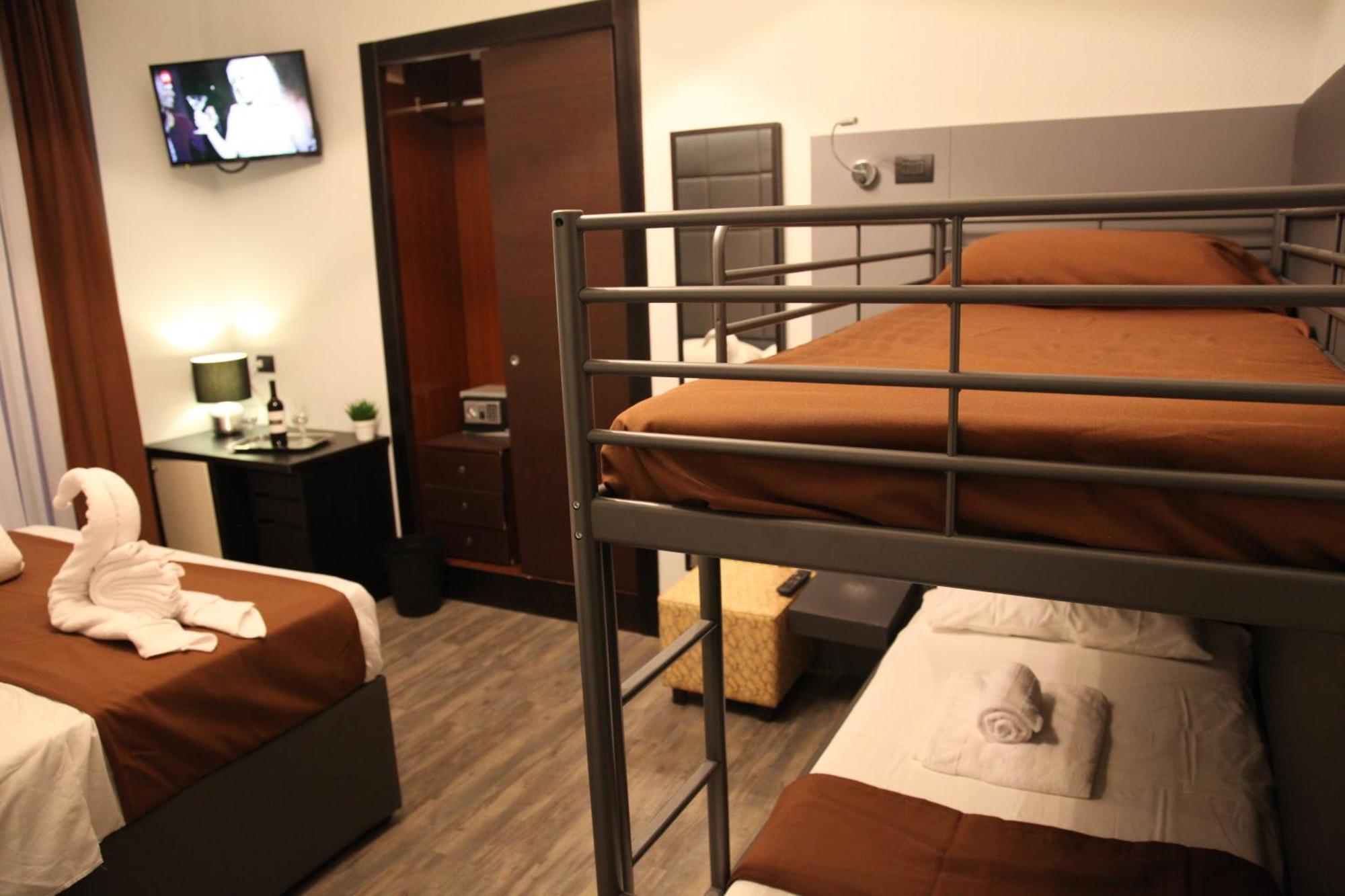 Dolce Vita Rooms เนเปิลส์ ภายนอก รูปภาพ