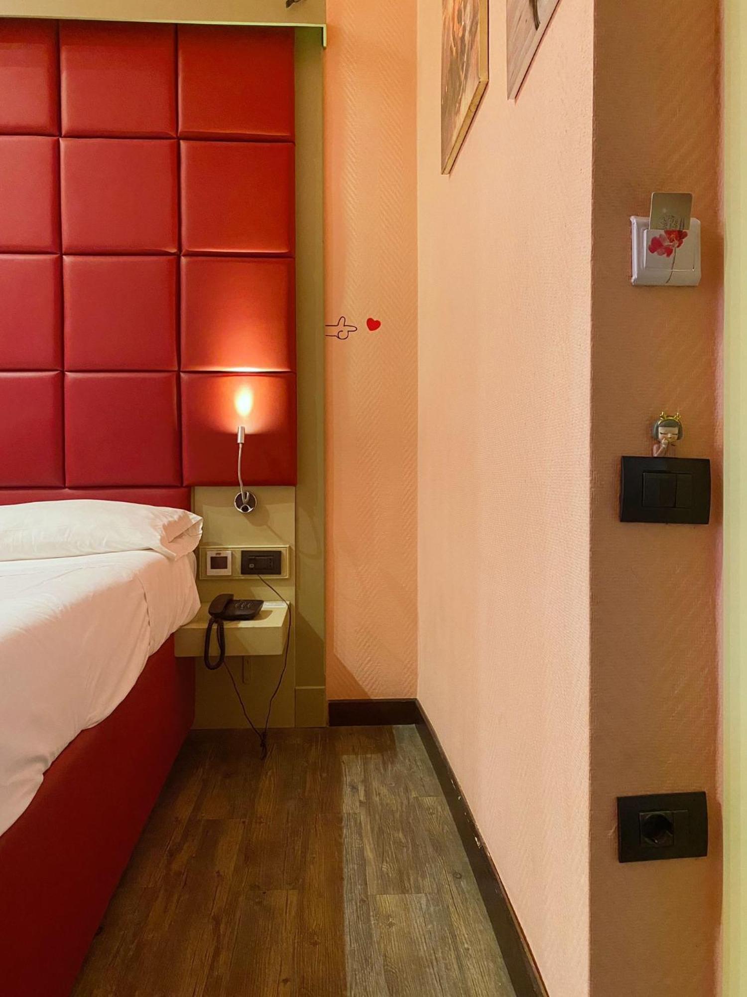 Dolce Vita Rooms เนเปิลส์ ภายนอก รูปภาพ